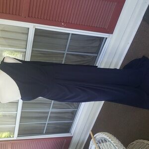 Adrianna Papell Elegant One-Shoulder Evening Gown / Prom Dress